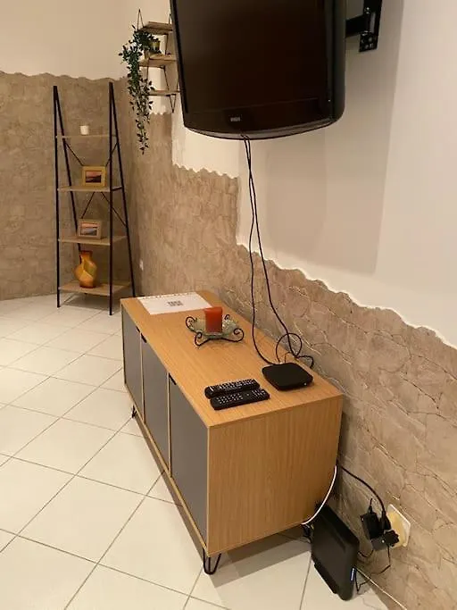 Hébergement de vacances Appartement 2 Pieces Avec Terrasse Et Parking, Wifi, Climatisation Nice France